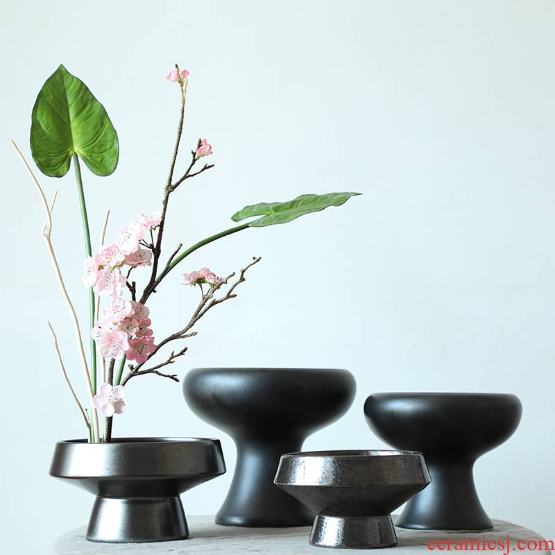 Black ceramic flower arranging disc sword mountain flower arrangement is small the the original Japanese zen liuhua road, creative flowerpot contracted the new Chinese style