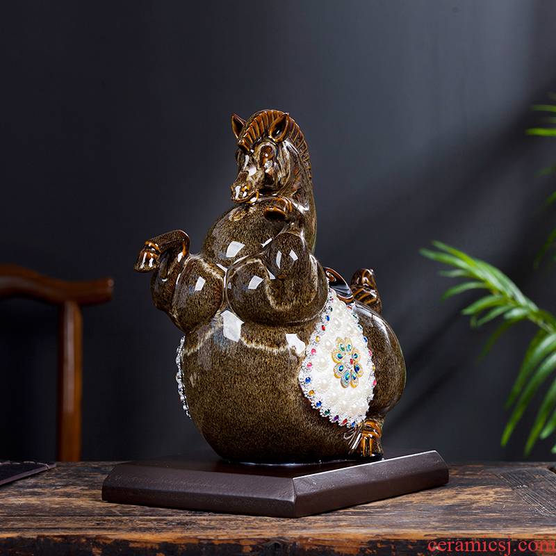 Jingdezhen ceramic creative up zodiac pearl horse furnishing articles of handicraft home sitting room study adornment ornament