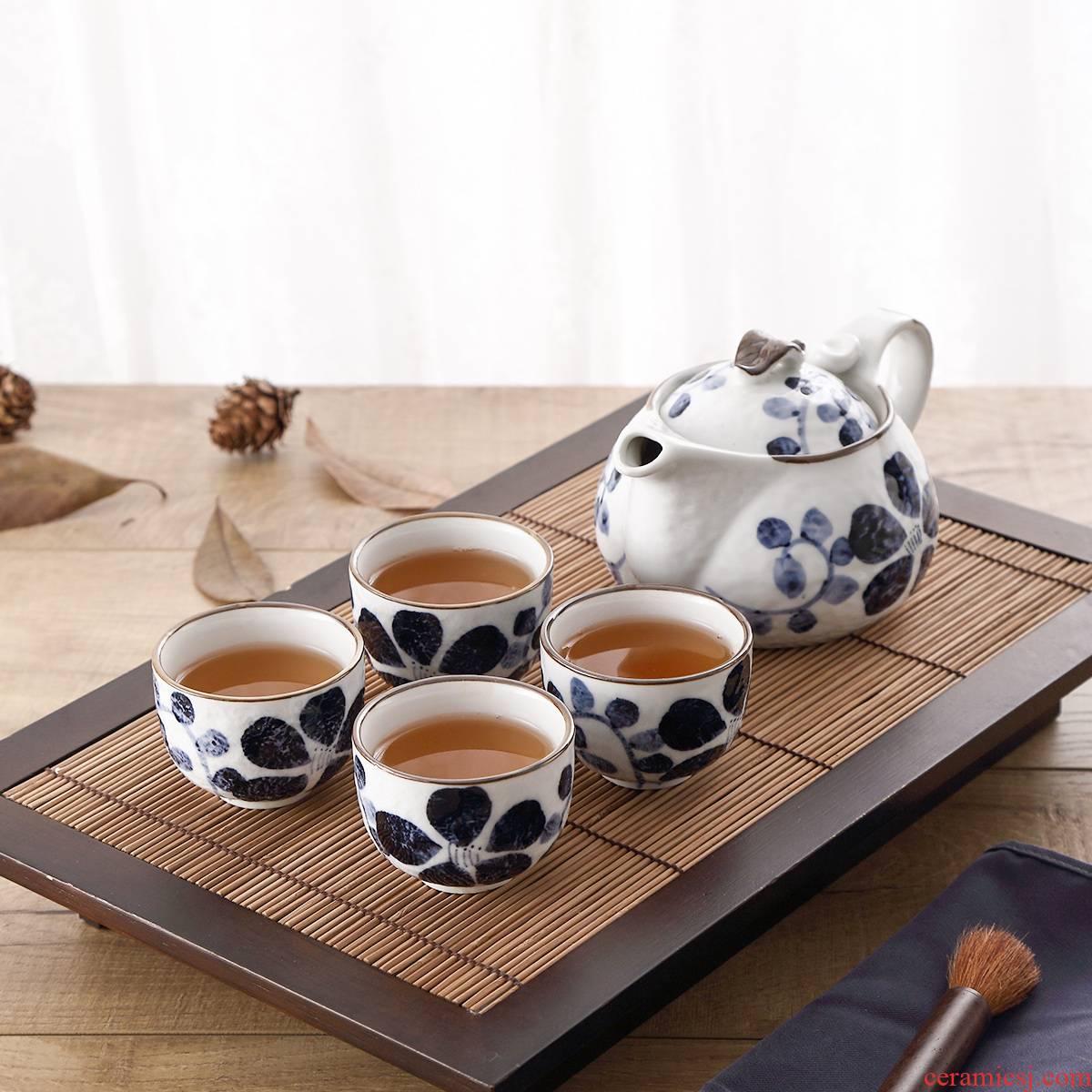 Song of sakura, ceramic tea set suit Japanese hand - made under glaze color thick flower pot of tea set 5 sets (a pot of 4 cups)