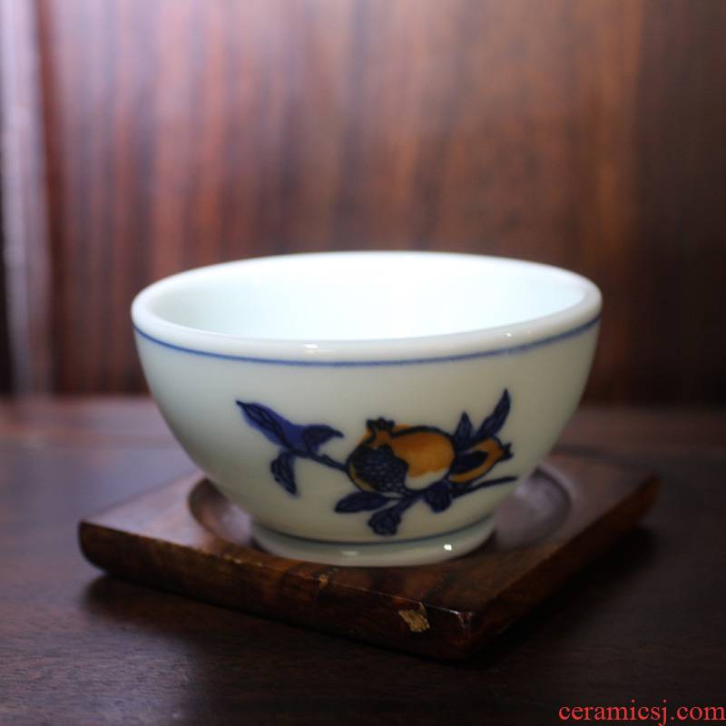 And auspicious hand - made bucket color master cup jing DE jingdezhen ceramic sample tea cup kung fu tea set, portable tea cups