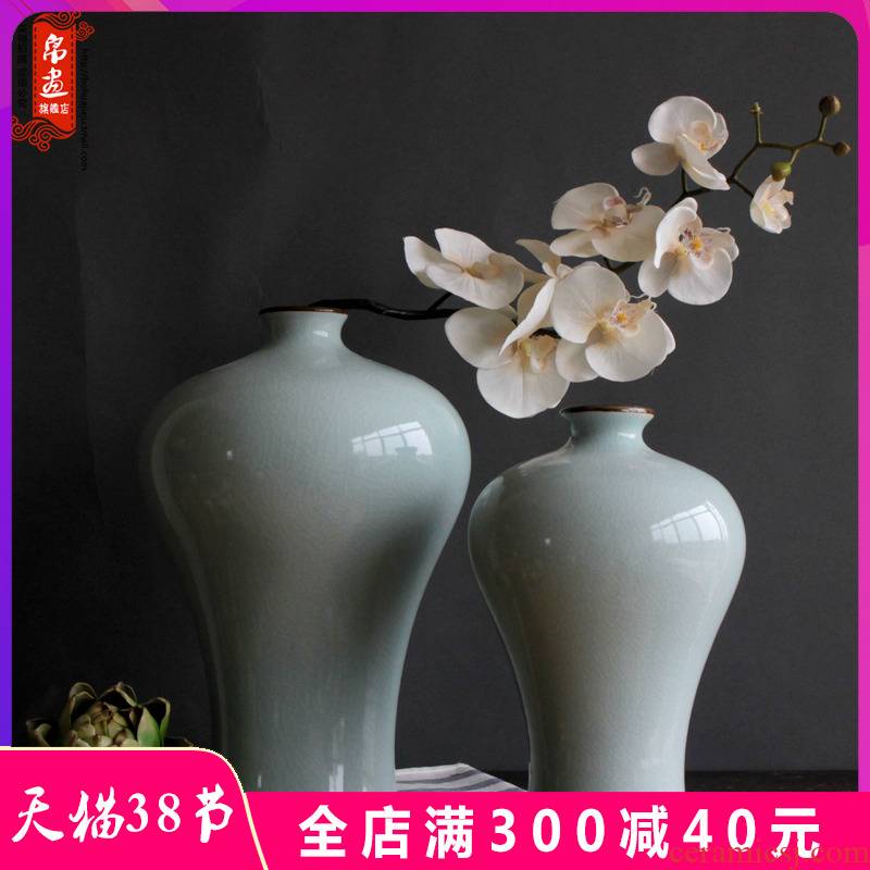 Jingdezhen ceramic vases, antique light white piece of transparent glaze of crack open living room home decoration flower arranging, furnishing articles