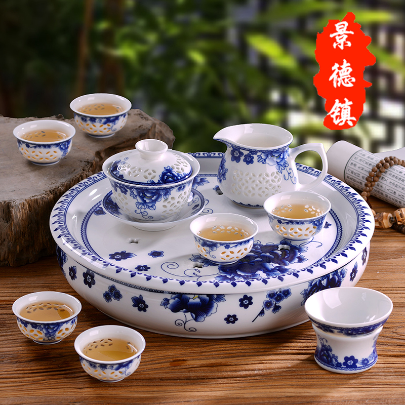 Blue and white porcelain tea set exquisite household jingdezhen ceramic kung fu tea cups honeycomb hollow out GaiWanCha plate