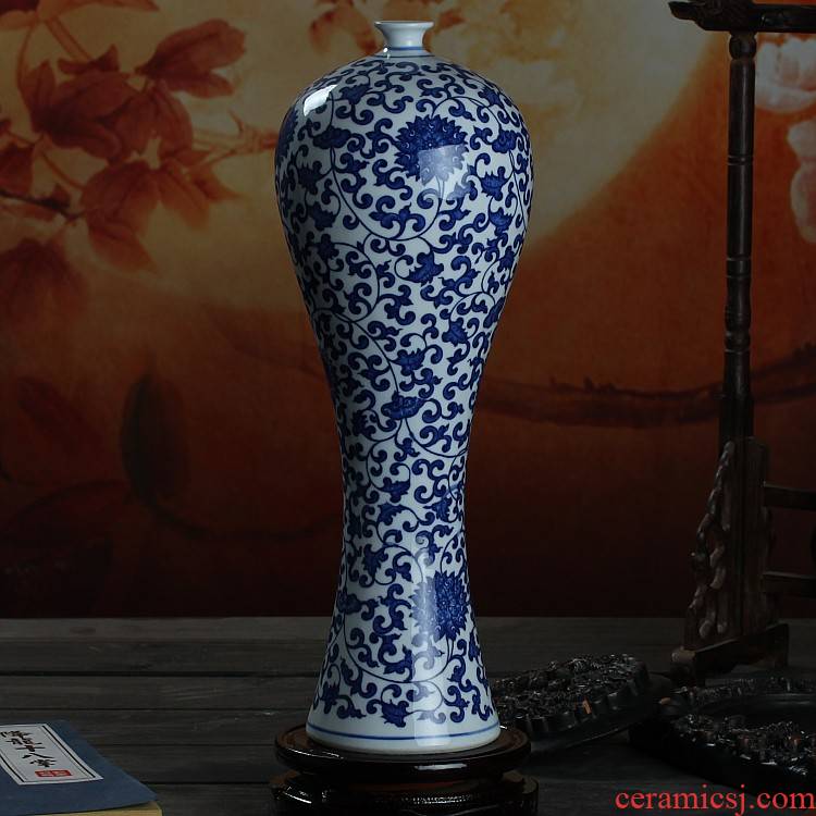 Jingdezhen porcelain vase creative ceramic beauty of blue and white porcelain bottle vase fashionable home furnishing articles sitting room adornment