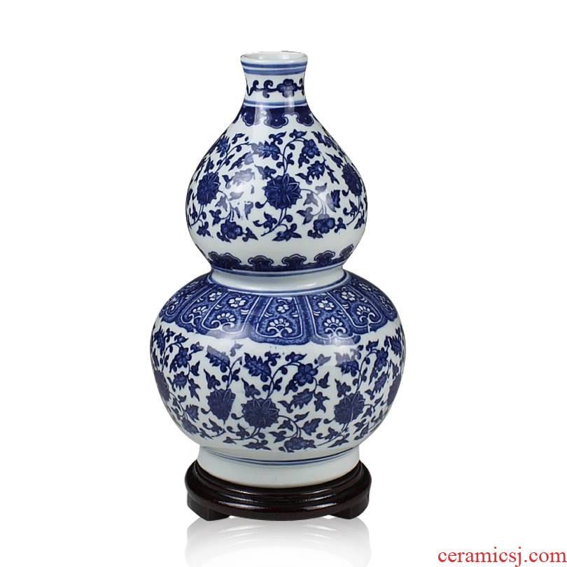 Jingdezhen ceramics with a silver spoon in its ehrs expressions using lotus cane under the glaze color blue and white porcelain bottle gourd classical household furnishings furnishing articles