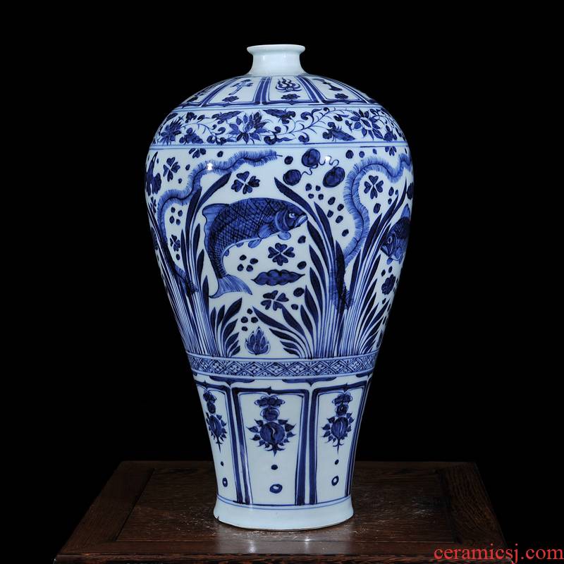 Jingdezhen ceramics copy is eight yuan and Ming blue and white fish and algae edges and grain mei bottles of home sitting room TV ark, fashion furnishing articles