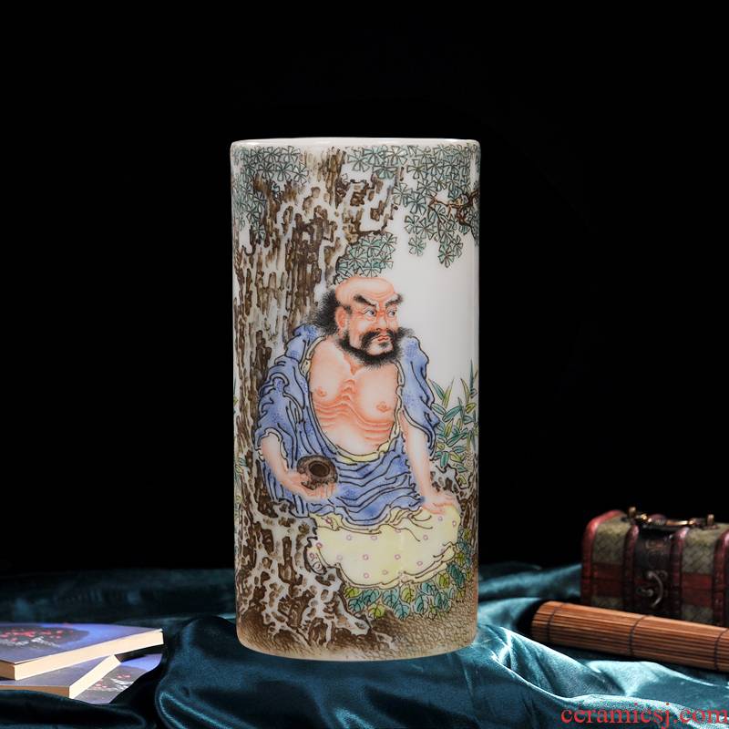 Celebrity famous master hand of jingdezhen ceramics famille rose porcelain vase in front of high - grade crafts