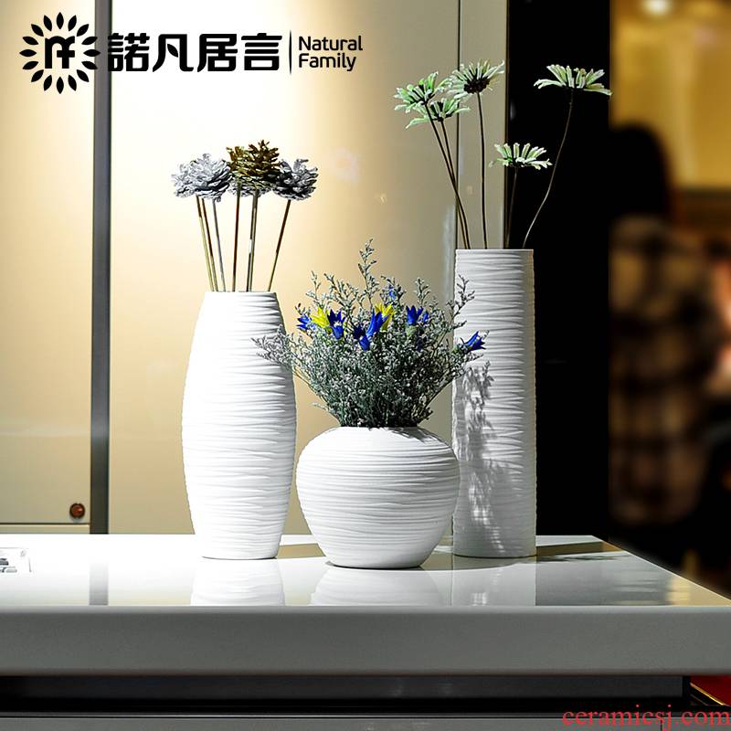 Novartis that yunnan dried flower adornment flowers I and contracted simulation suits for rural white jingdezhen ceramic vase