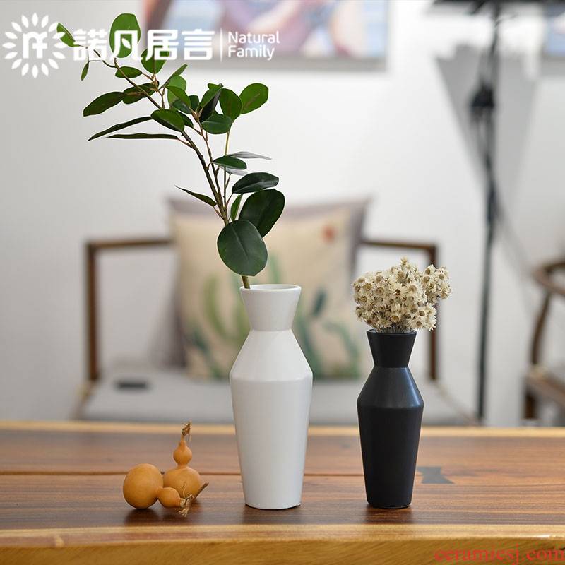Ceramic vase furnishing articles mesa of new Chinese style day pattern sitting room is contracted as black and white, dry flower arranging creative decoration decoration