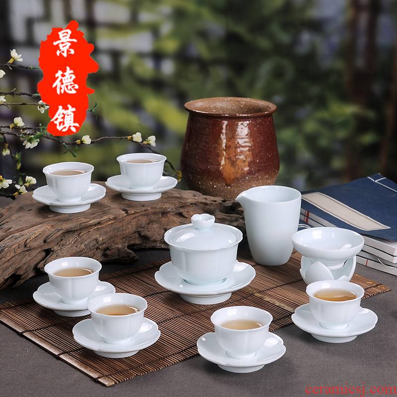 Jingdezhen ceramic tea sets a complete set of kung fu tea set gift manual celadon tureen tea cups with heat insulation