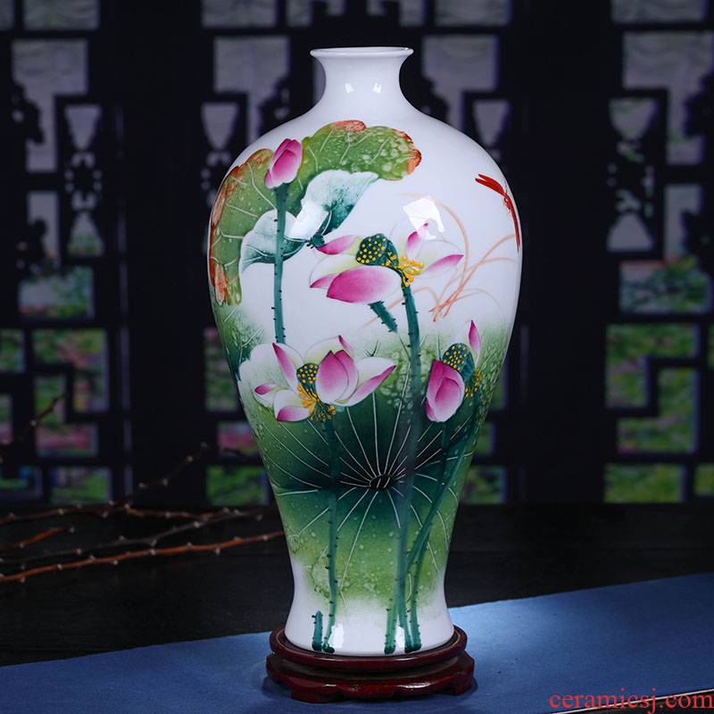 Jingdezhen ceramics hand - made lotus rhyme famille rose porcelain vase sitting room place, famous master of decorative arts