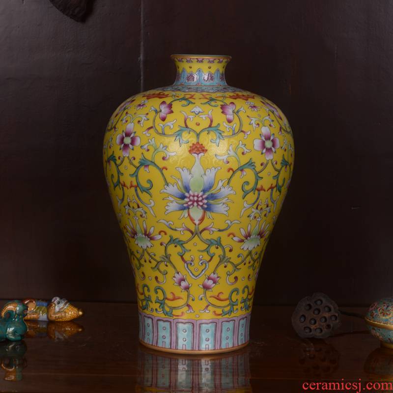 Jingdezhen ceramics high - grade hand - made archaize end of qianlong emperor huang mei bottle vase home decoration craft furnishing articles in the living room