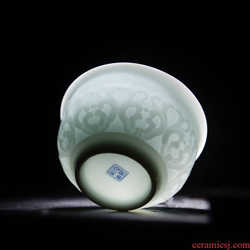 Kung fu tea cups small ceramic celadon master single cup sample tea cup tea cups cups of jingdezhen fragrance - smelling cup
