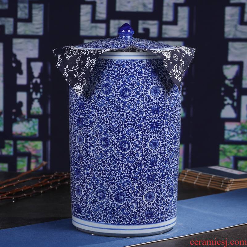 Jingdezhen ceramic bread seven pu 'er tea tin with large sealed container storage of blue and white porcelain jar of restoring ancient ways