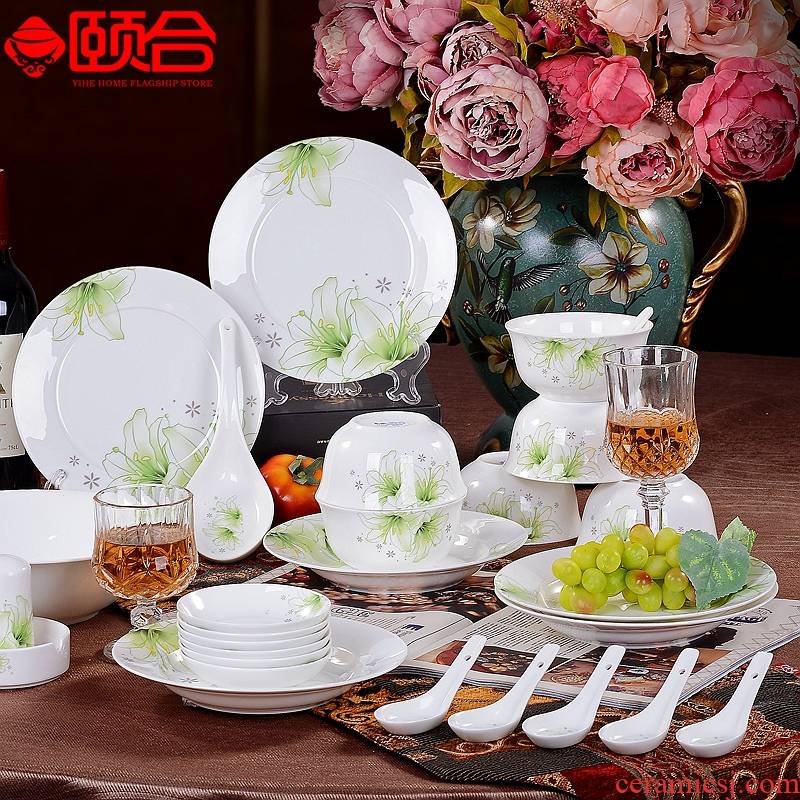 Lily 28 skull porcelain Chinese style household practical microwave dishes spoon plate combination wedding gift set
