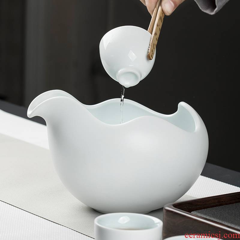 Longquan celadon ceramic tea to wash to large household writing brush washer num, after as the tea tea wash with parts of CPU