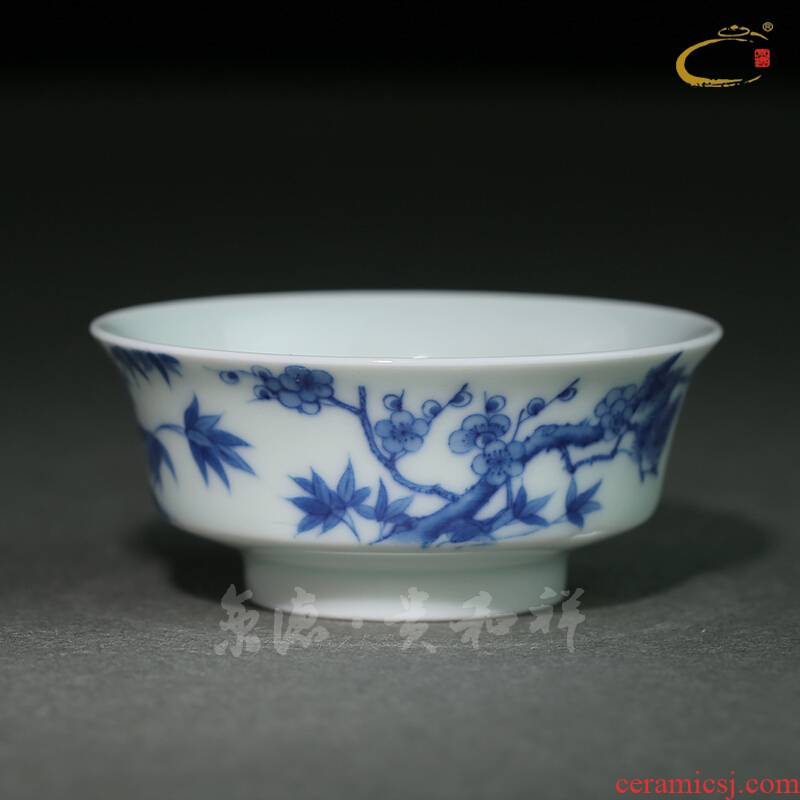 And auspicious jing DE treasure all checking ceramic cups, jingdezhen blue And white tea cup single hand - made glass bowl cups