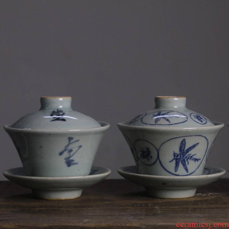 Archaize of jingdezhen blue and white porcelain tea set iron rusty spot three up is blue and white tea tureen tea bowl, the tea is taking