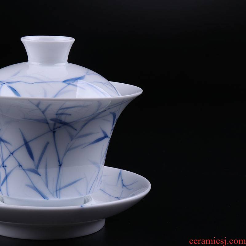 Only, a three dimensional tureen teacups hand - made white porcelain bowl with large blue and white porcelain ceramic kung fu tea tea bowl