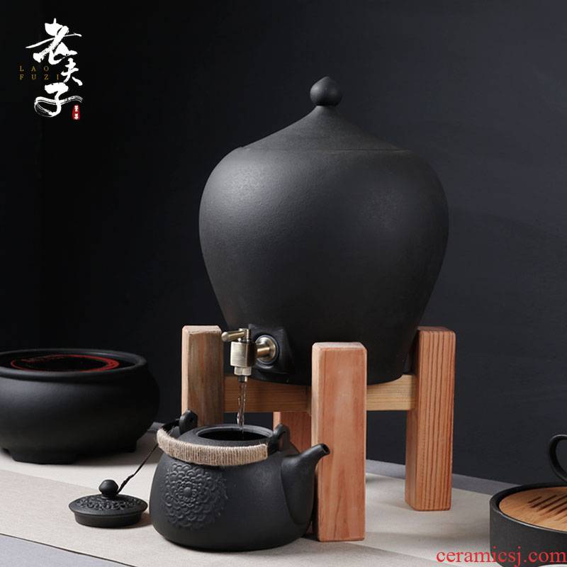The professor volcano belt leading coarse pottery store tank to purify The water container home tea filter ceramic water storage tank