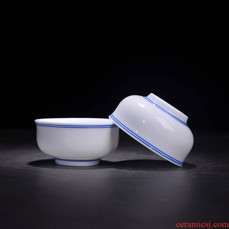 Blue and white small sample tea cup of jingdezhen ceramic cup two kung fu tea master cup single CPU meditation cup of white wine cup
