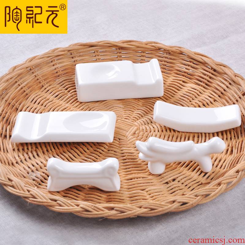 Creative amphibious chopsticks holder frame TaoJiYuan ipads China chopsticks informs the chopsticks pillow hotel hotel tableware ceramics