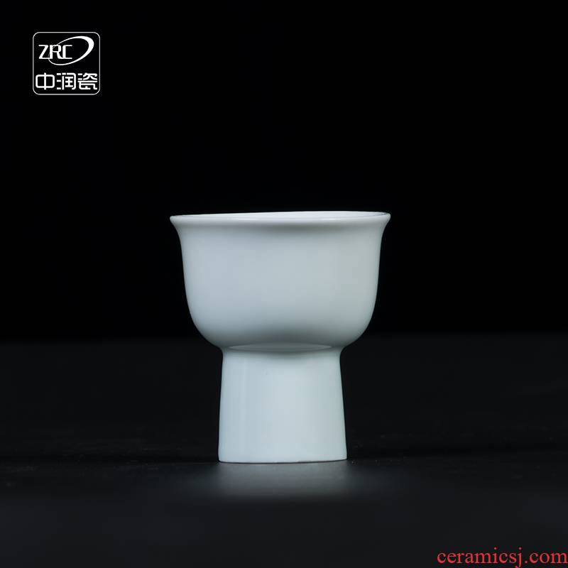 Jingdezhen ceramic cups of household of Chinese style restoring ancient ways wine suits for shadow blue half a small handleless wine cup liquor cup