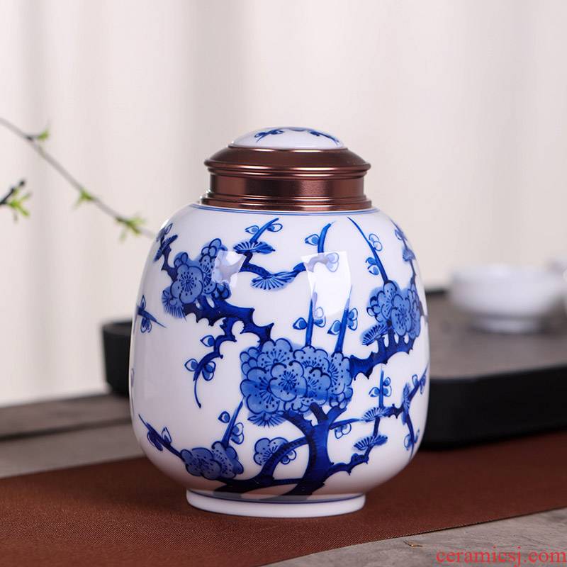 Blue and white porcelain tea pot ceramic seal by hand large half jins to pu 'er tea packaging general moisture tank