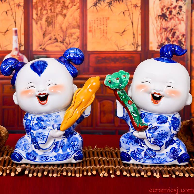Jingdezhen ceramic handicraft gift gift blue and white porcelain doll sitting room of Chinese style household furnishing articles sz014