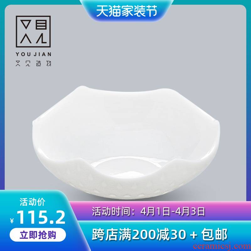 Ceramic kung fu tea cups and creation of dehua white porcelain embossment master cup sample tea cup single CPU