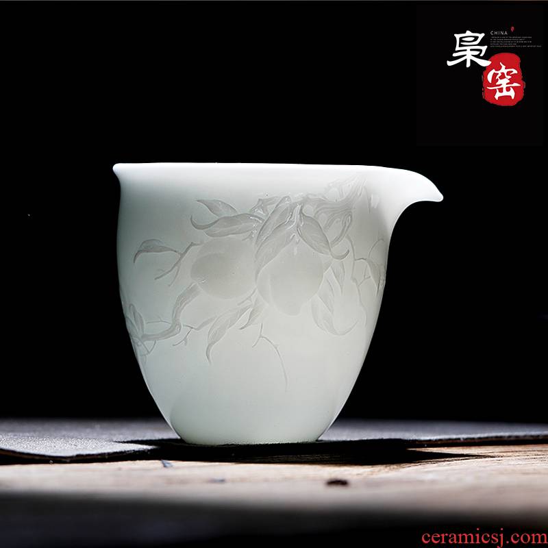 Jingdezhen tea anaglyph peach is just a cup of tea by hand of the filter and tea ware home tea cup points white porcelain