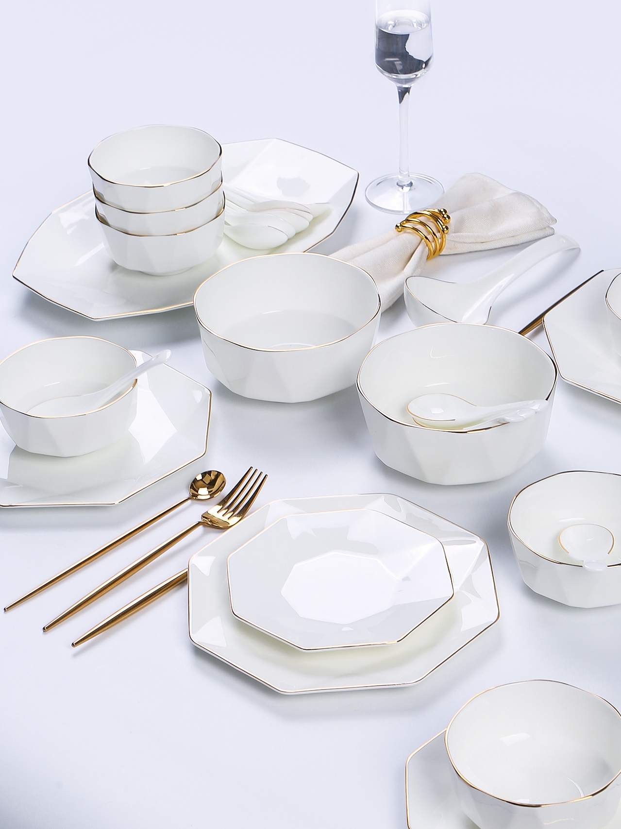 Nordic abnormity dishes suit jingdezhen ceramic tableware suit household contracted white ceramic dishes star anise