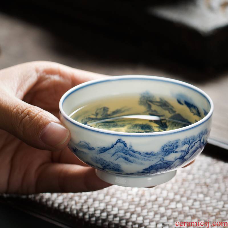 Blue and white landscape painting of jingdezhen ceramics single CPU hand - made personal master kung fu tea cup tea cup