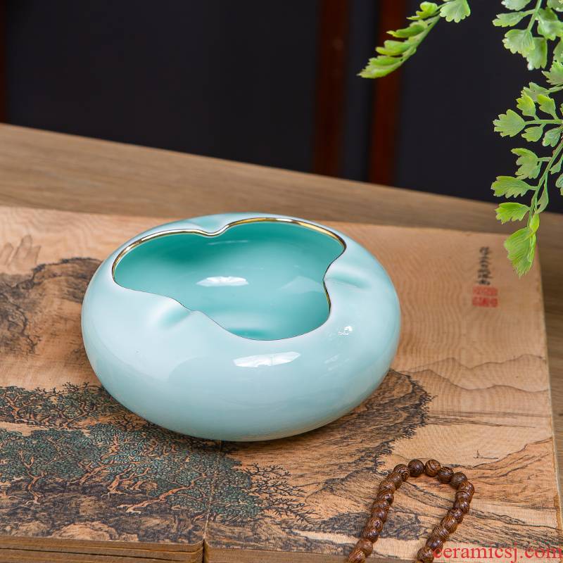 Jingdezhen ceramic fuels the ashtray household of Chinese style living room office copy of fly ash creative move trend