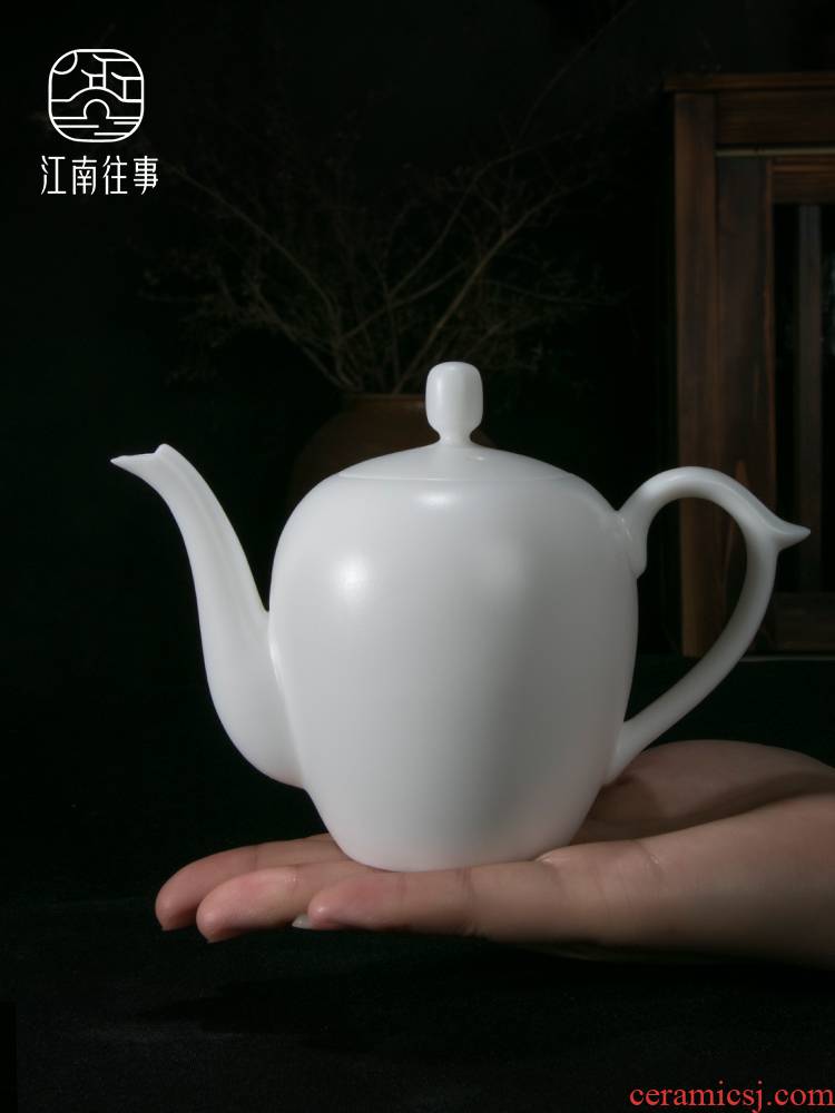 Jiangnan past China white porcelain teapot kung fu tea set ceramic teapot suet jade beauty shoulder single pot