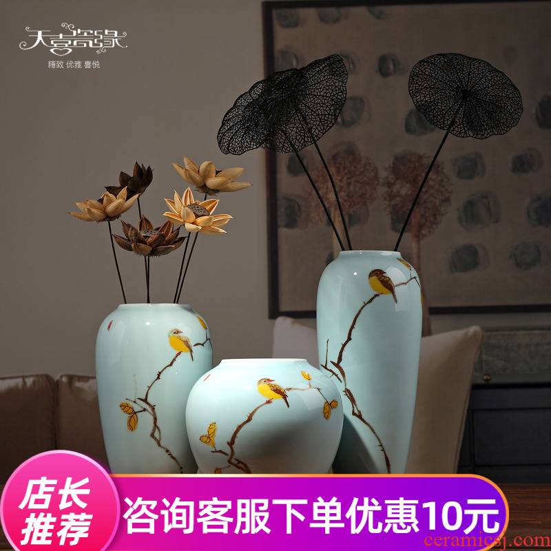 I and contracted new Chinese jingdezhen ceramic dry flower is placed living room TV cabinet vase household adornment flowers