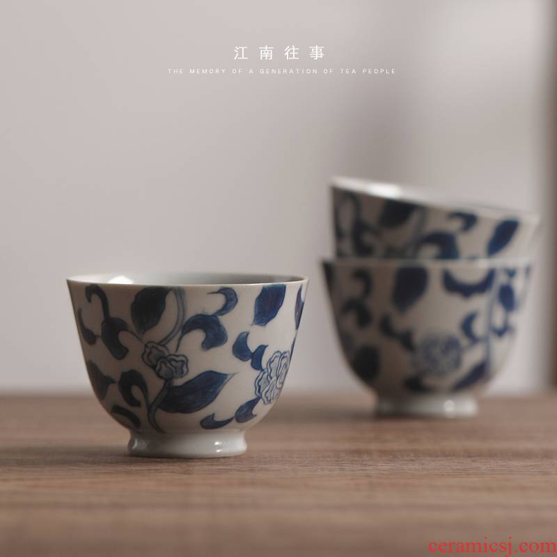 Jiangnan blue and white peony tea cups past master of ceramic kung fu tea set sample tea cup single cup tea tea cup