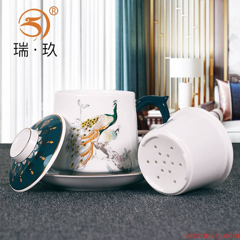 Boutique hand - made peacock ipads porcelain cup) can filter with large capacity of tea cup leakage ceramic cup tea strainer cup