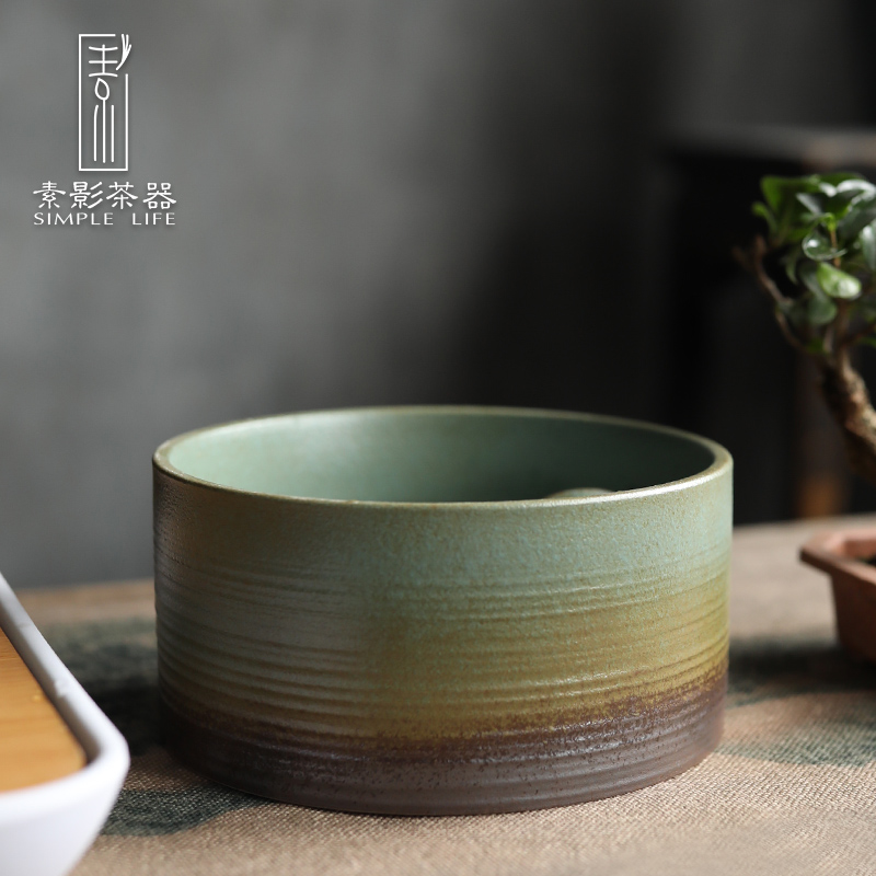 Restoring ancient ways, shadow up green glaze in hot tea to wash large cylinder receive a writing brush washer from coarse pottery cups water jar home building