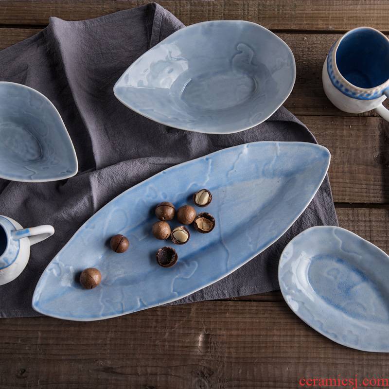 Creative Japanese art ceramic tableware portfolio suit flat irregular melon seeds dish dish sushi plate of household