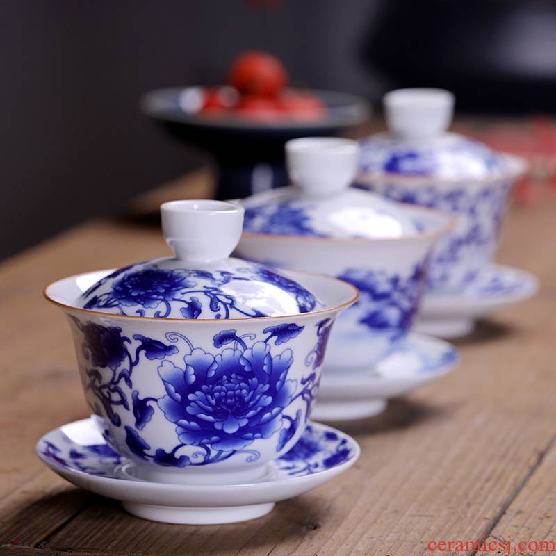 Friend is blue and white tea sets kung fu tea tureen ceramic glaze blue and white porcelain in three sea to bowl bowl of tea cups