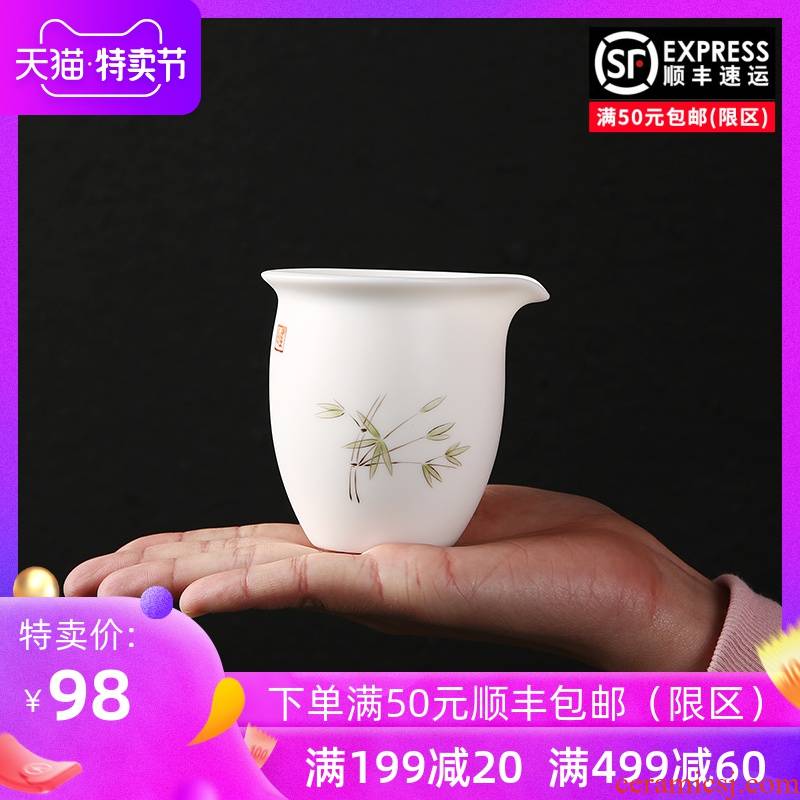 Dehua white porcelain ceramic fair keller kung fu tea accessories master hand and a cup of jade porcelain tea sea points home