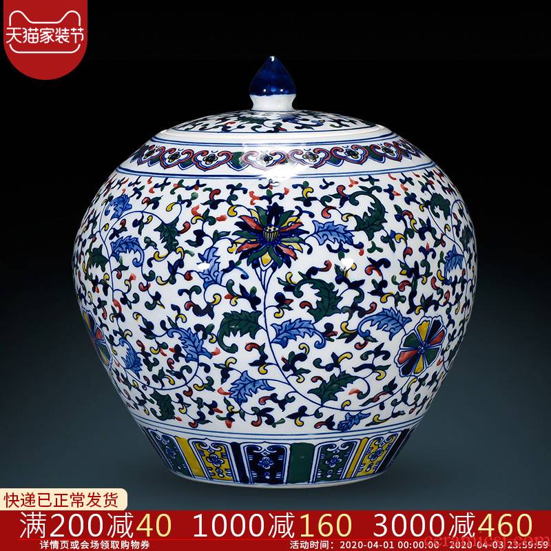 Jingdezhen porcelain vases, antique hand - made color of blue and white porcelain cover pot Chinese style classical sitting room adornment is placed