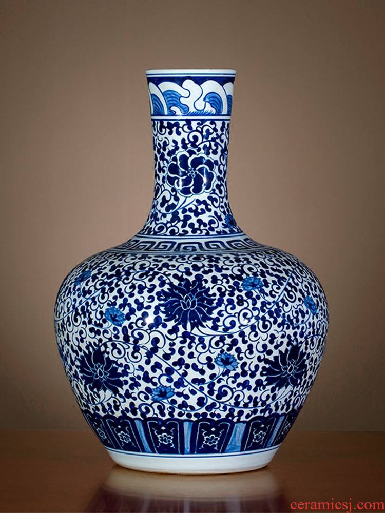 Jingdezhen blue and white porcelain vase antique hand - made ceramics bound branch lotus new Chinese style household rich ancient frame is placed in the living room
