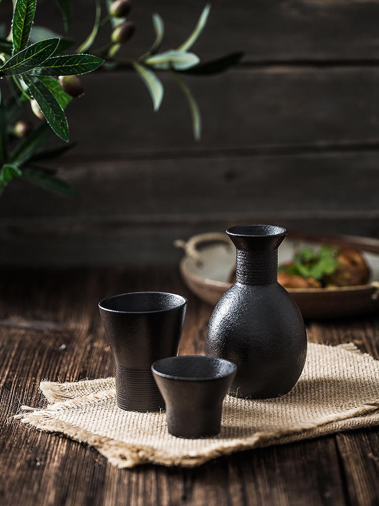 Black Japanese the qing hip suits for domestic high - grade ceramic wine liquor fenjiu pot of yellow rice wine points of customization
