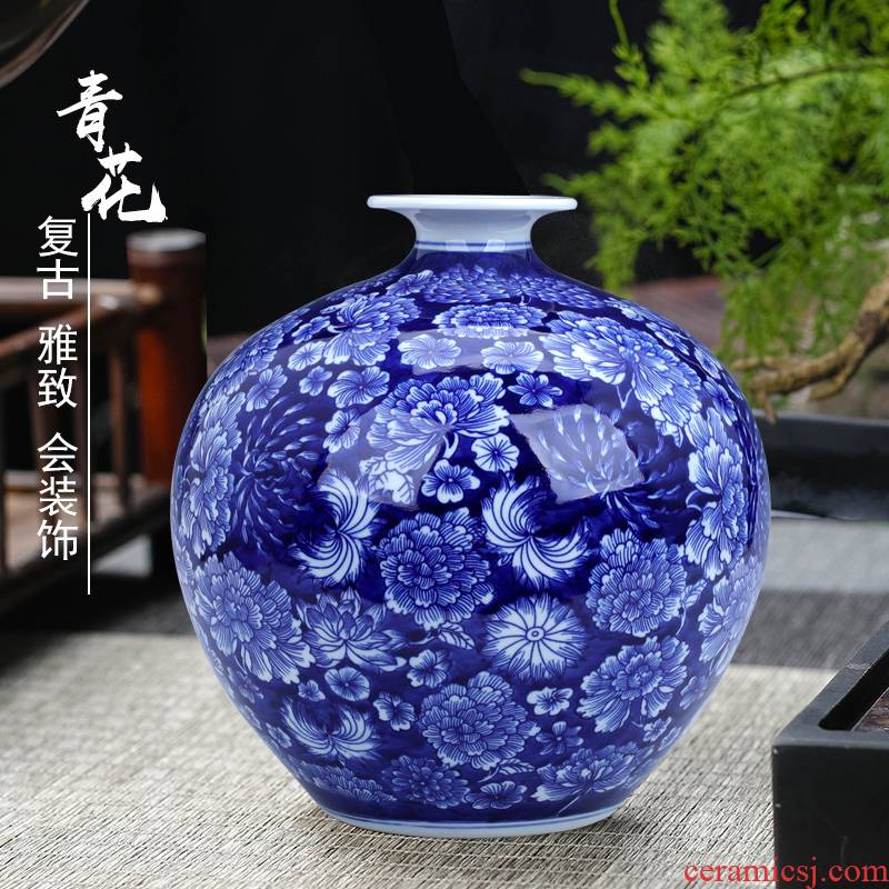 Jingdezhen blue and white porcelain vase furnishing articles sitting room adornment style restoring ancient ways of pottery and porcelain vase of porcelain of flower arranging rich ancient frame, small ornament