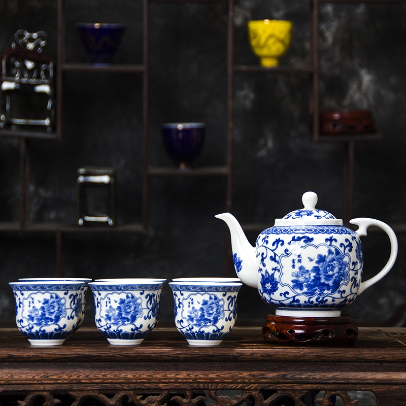 Ceramic teapot household single pot of large size bigger sizes of blue and white porcelain tea set with the filter under the glaze color of jingdezhen teapot