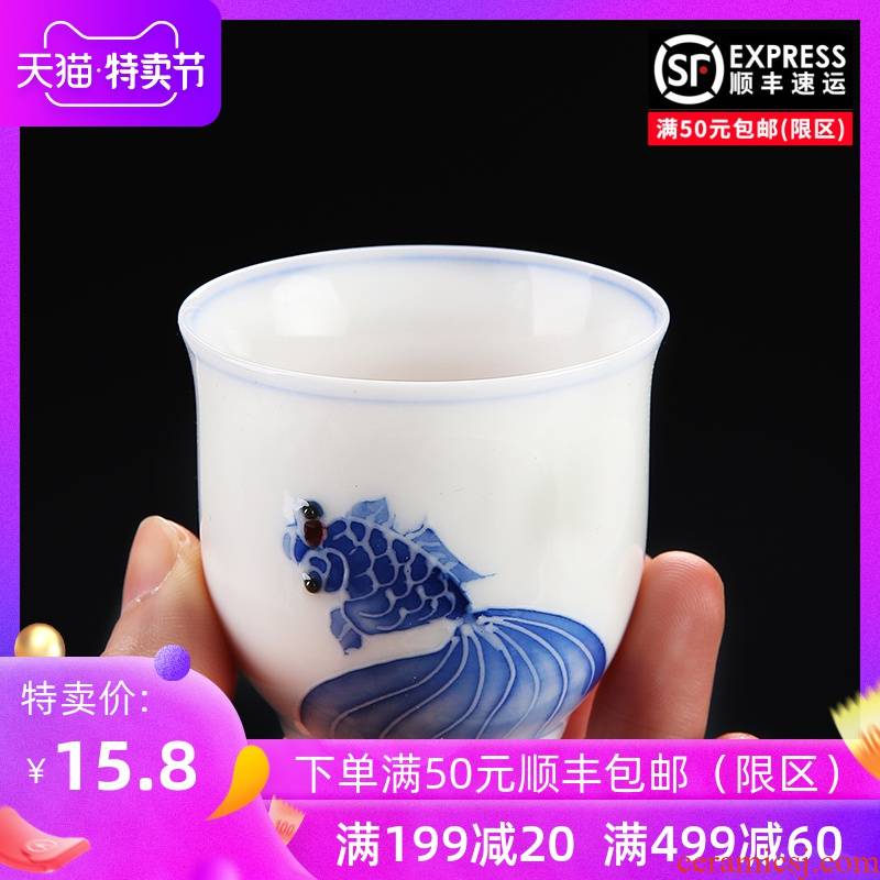 Ceramic cups hand - made sample tea cup dehua white porcelain lamp that household kung fu master cup blue and white porcelain tea cups single CPU