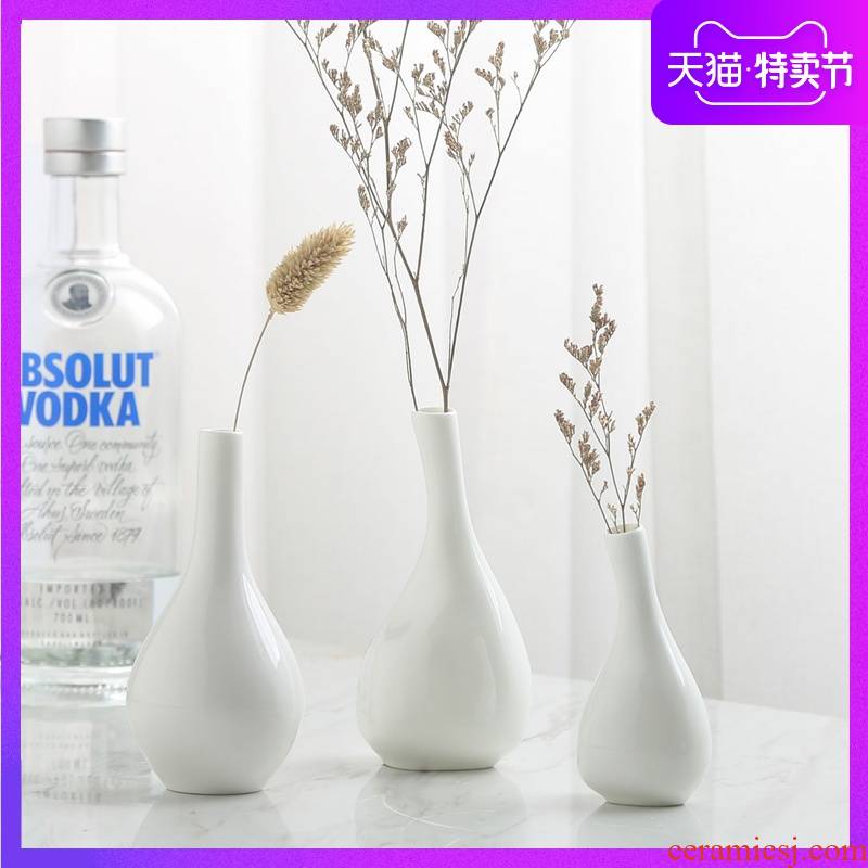 Pure white ceramic vases, small Pure and fresh and dry flower arranging the vase living room TV cabinet table home decoration creative furnishing articles