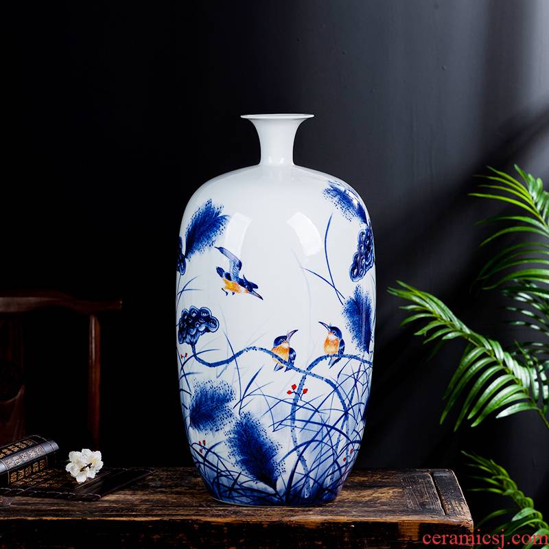 Jingdezhen ceramic masters hand draw blue and white porcelain vase furnishing articles of Chinese style household living room TV cabinet flower decorations