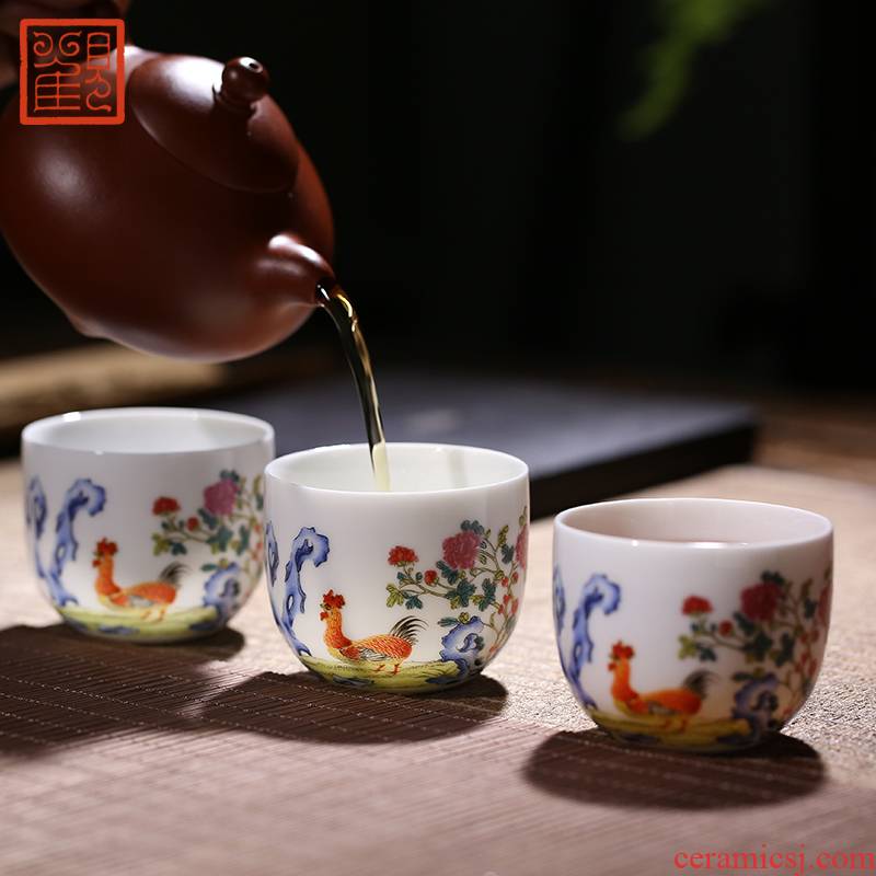 The View restoring museum flagship store cylinder cup chicken suit concept of jingdezhen ceramic cups chicken master cylinder cup a cup of tea light